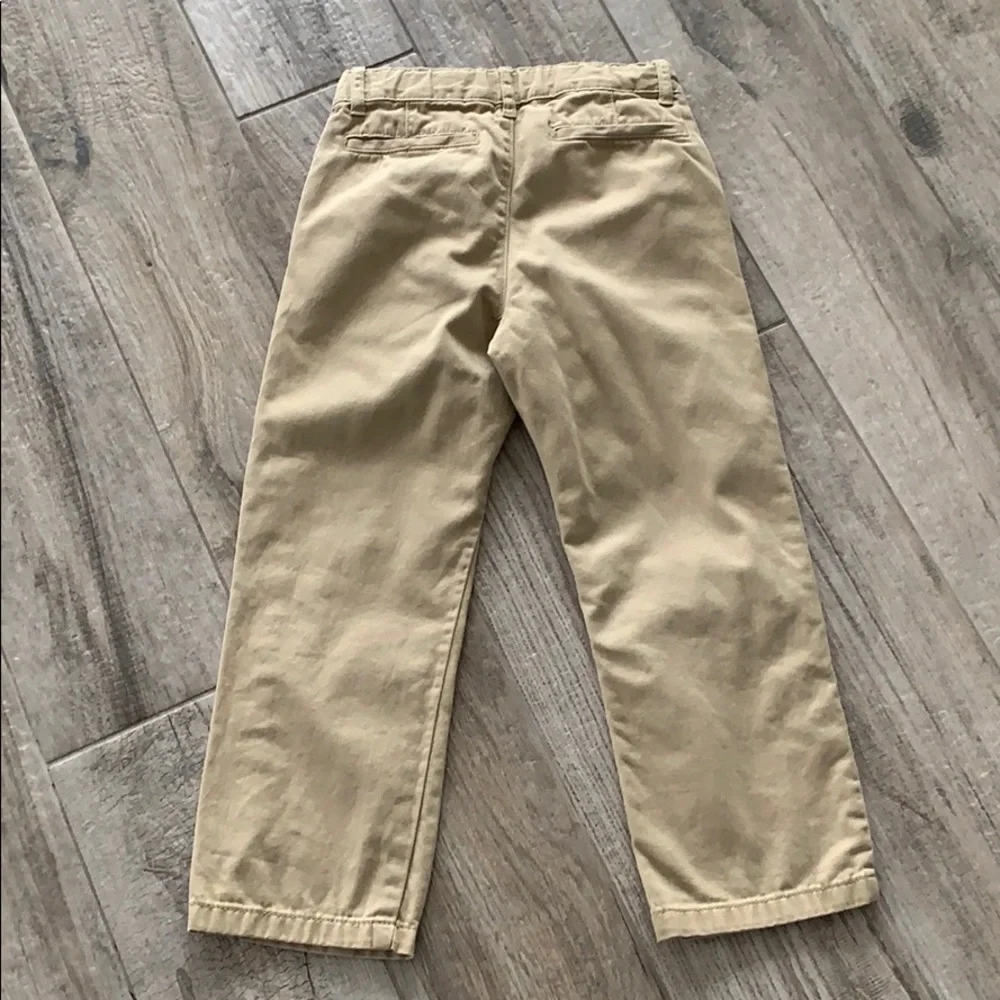 Bundle of 2 The Children’s Place pants, sz 5